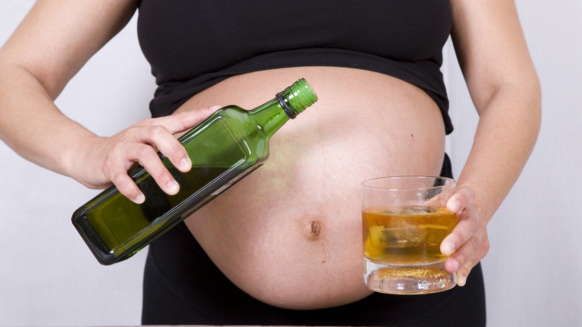 Lanzan curso online para abordar consumo de alcohol durante el embarazo