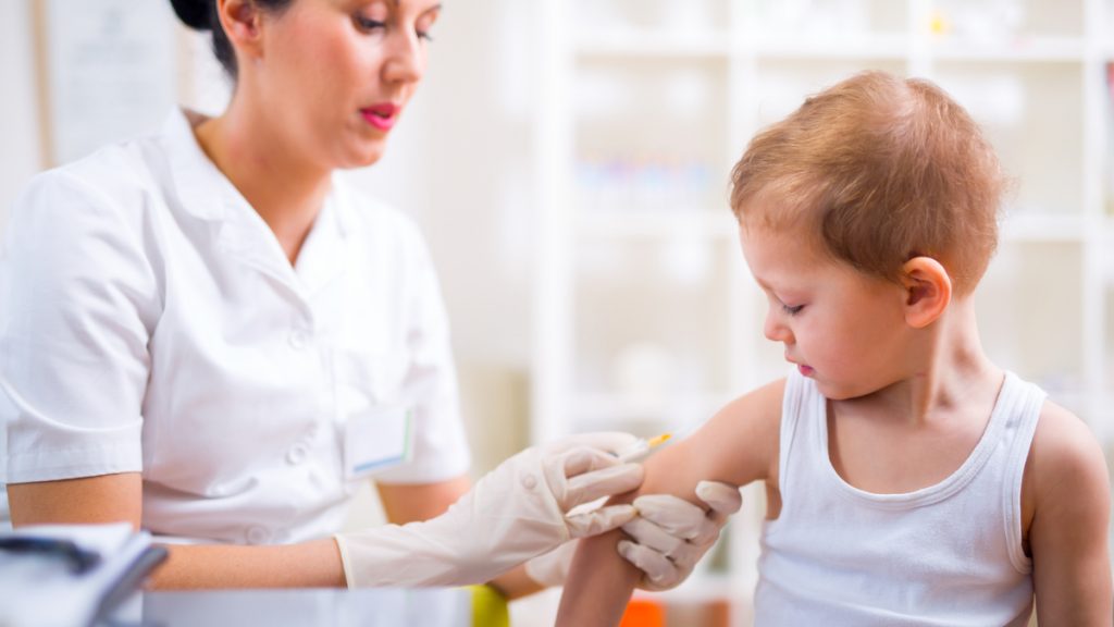 20 millones de niños en todo el mundo no recibieron vacunas contra sarampión, difteria y tétanos
