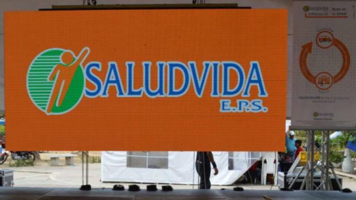 formulan pliego de cargos al representante legal de Saludvida EPS