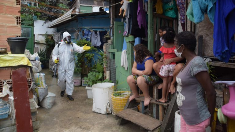 Brasil segundo país con más casos confirmados de Covid-19