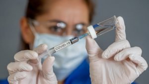 OMS advierte crisis futura por acaparamiento de vacunas