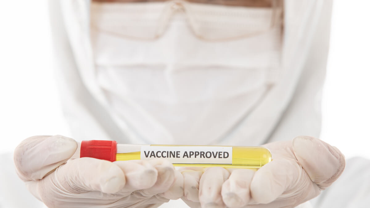Vacuna PfizerBioNTech pedirá aprobación para octubre