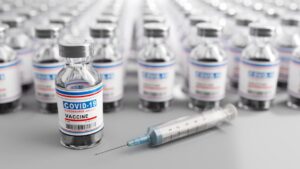 Duque pide a la farmaindustria nacional producir vacunas contra el Covid-19