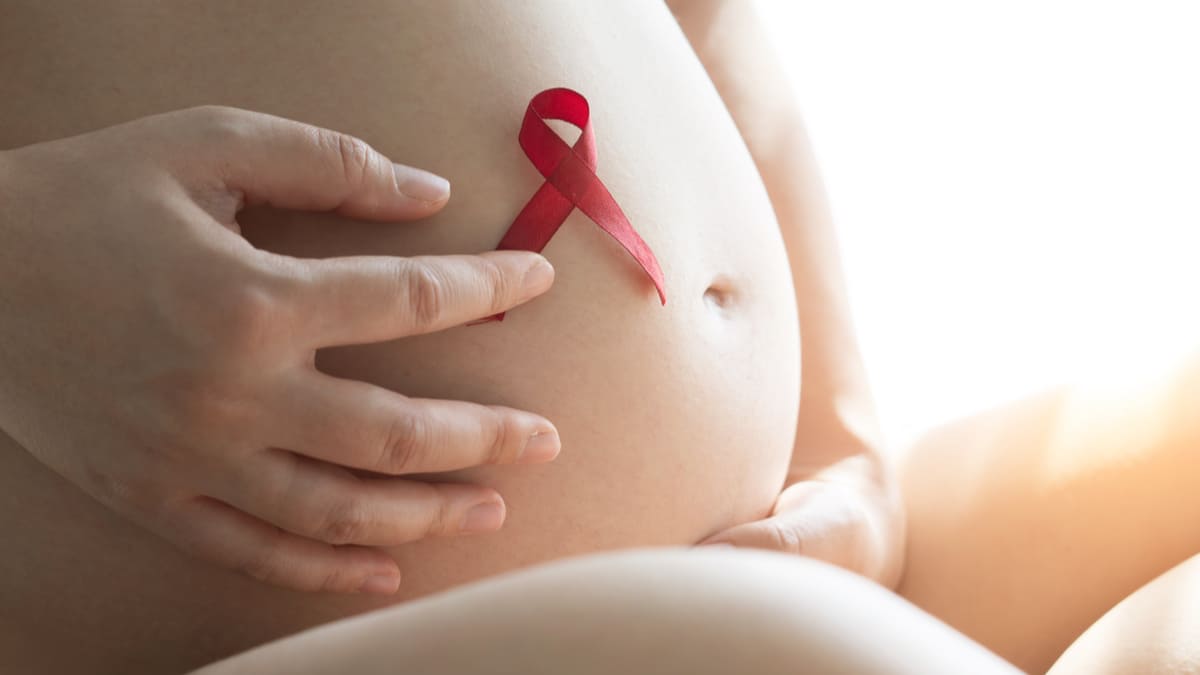 Estudio sugiere la posibilidad de eliminar la transmisión del VIH de madre a hijo