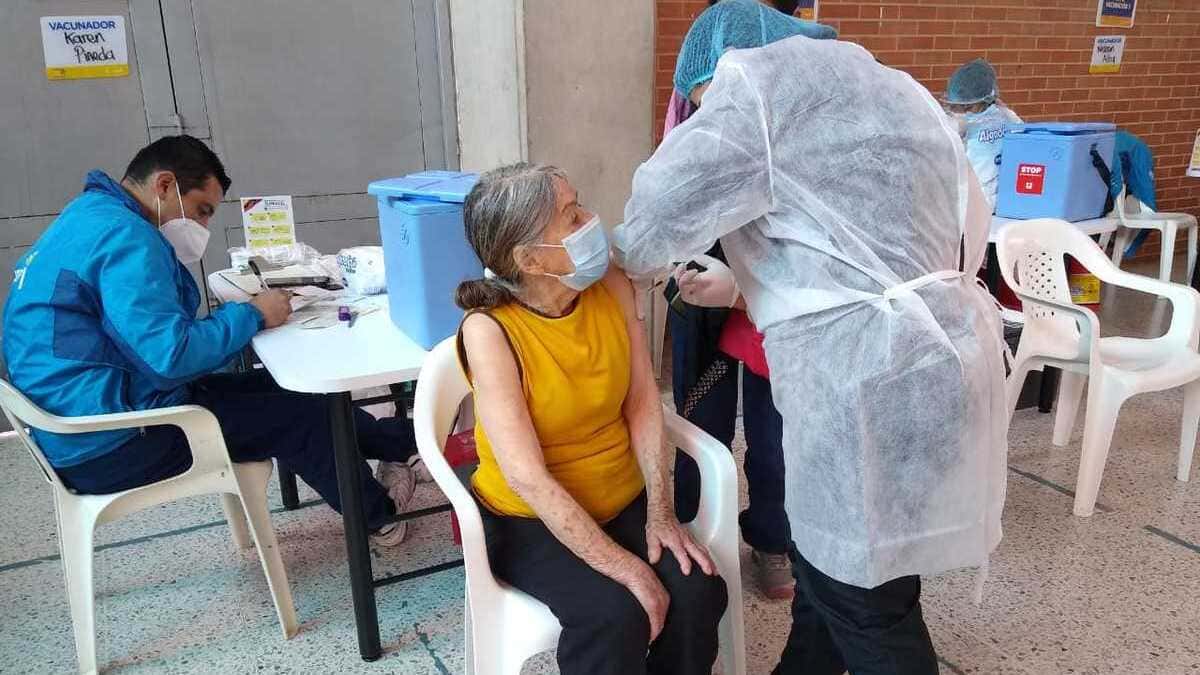 Conozca agendamiento vacunacion adulto mayor Bogota. Fuente: Twitter - Alcaldía de Tunjuelito
