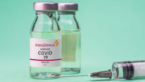 Invima mantiene autorización de uso de emergencia para la vacuna de AstraZeneca