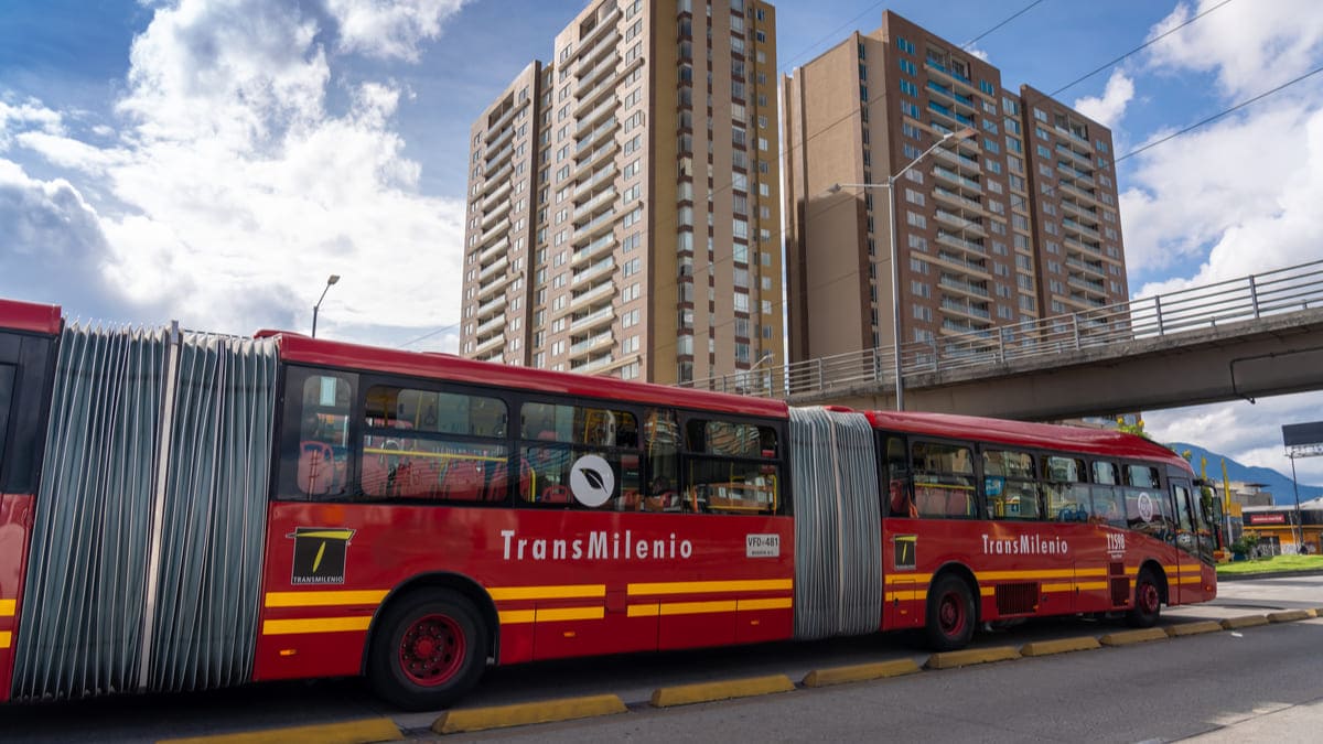Bogota impone medidas estrictas ola covid