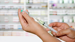 Estados Unidos autoriza a farmacias para aplicar vacunas Covid-19 sin cita previa