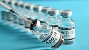 decreto 601 de 2021 vigilancia eventos adversos vacuna covid-19