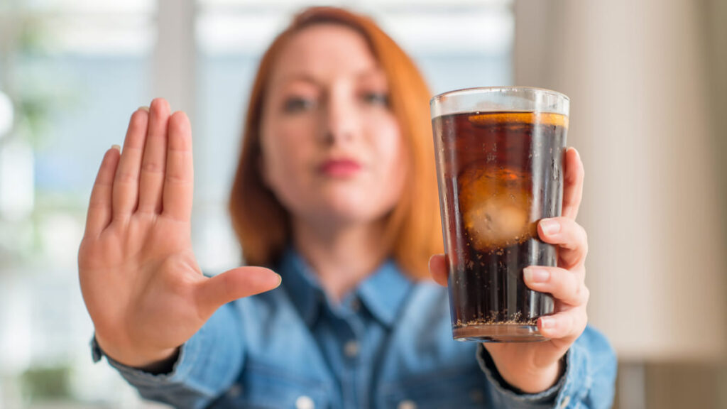 Consumo de bebidas azucaradas se asocia a un mayor riesgo de hiperlipidemia