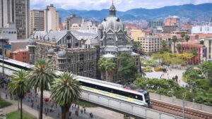 Medellin habilito vacunacion metro Acevedo