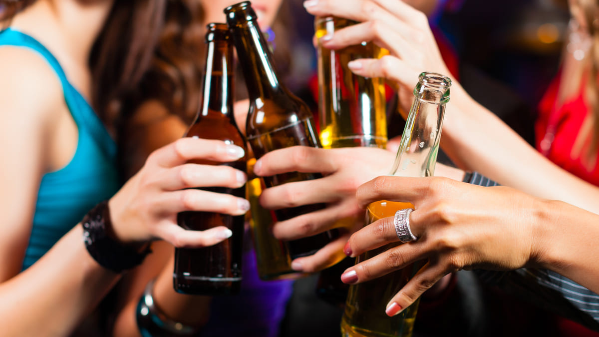 consumo alcohol asociado 4% casos cancer mundo