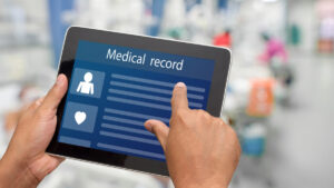 los pacientes si consultan su historial medico digital