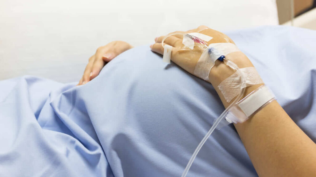 Mortalidad materna 810 mujeres mueren a diario por complicaciones del embarazo o parto