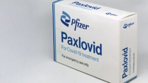 Pfizer permitirá la fabricación de su píldora anticovid como genérico en 95 países