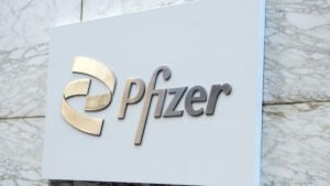 Pfizer preve ventas US$36 mil millones vacuna covid