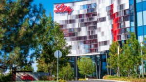 A puertas de sus nuevos lanzamientos Eli Lilly invierte más de $445 millones en una nueva planta de producción