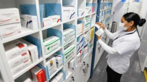 Ante especulación de desabastecimiento, Minsa asegura que farmacias deben ofrecer medicamentos genéricos esenciales