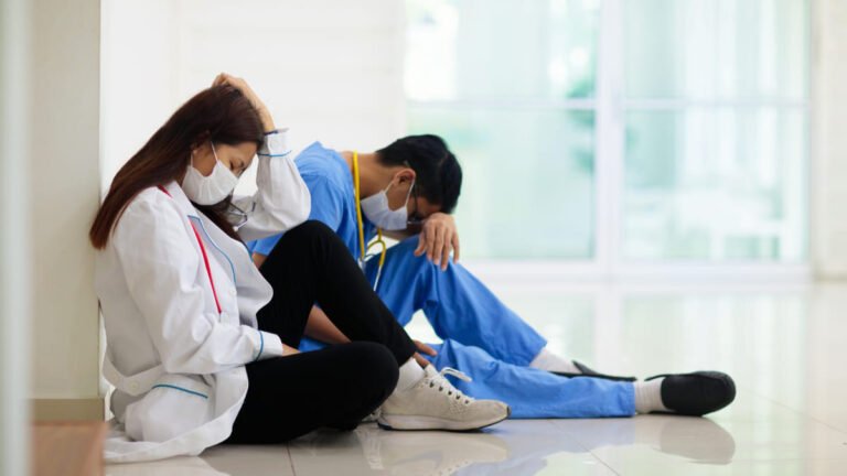 resiliencia en trabajadores de la salud hay diferencias hombres y mujeres