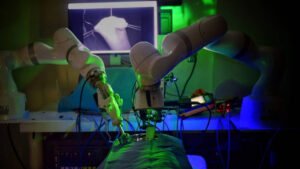 Por primera vez, robot realiza cirugía sin asistencia humana