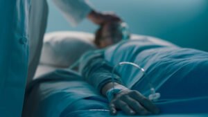 Víctimas improbables - Cómo la liquidación de Coomeva EPS desarticuló la atención de los pacientes con cáncer de Coomeva Medicina Prepagada