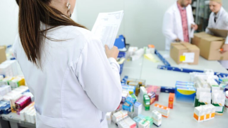 Estos serán los requisitos financieros y operativos para los gestores farmacéuticos y operadores logísticos