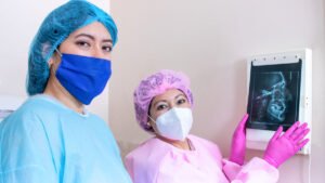 Perú actualizó competencias de profesiones del sector salud