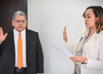 Ulahy Beltrán se posesionó como Superintendente Nacional de Salud