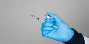 Pfizer presenta nuevos datos sobre su vacuna pentavalente para la meningitis