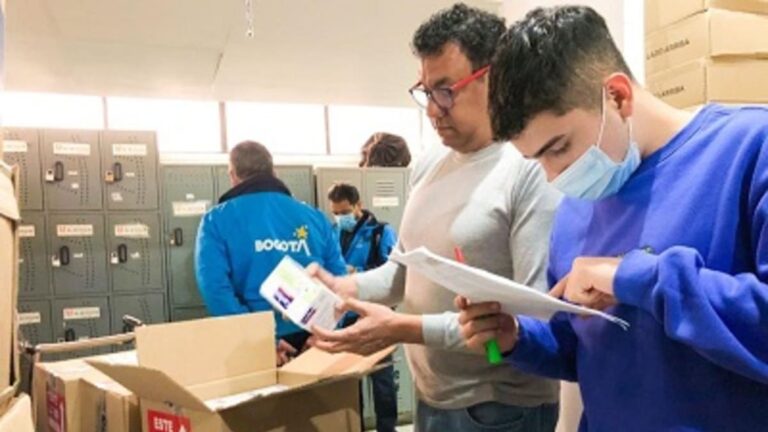 Bogotá recibió donación de medicamentos para población migrante
