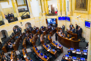 Plenaria del congreso de Colombia aprueba leyes de adición presupuestal y número de diputados en sesión legislativa extraordinaria