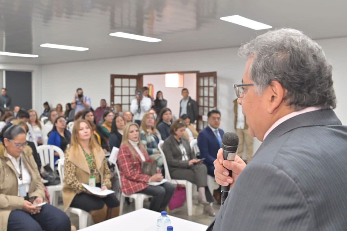 Supersalud realizó una mesa de trabajo en Soacha debido a las constantes quejas por el sistema de salud