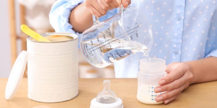 FDA prevenir Cronobacter sakazakii asociado con el consumo de fórmula infantil en polvo