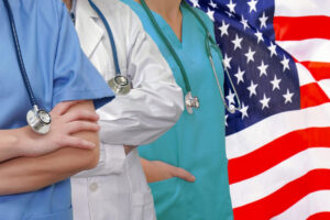 Médicos de EE.UU ganan mejor que los de Europa y Sudamérica