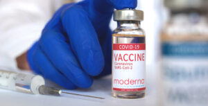 MinSalud garantiza la calidad y distribución de vacunas bivalentes contra la COVID-19 en Colombia