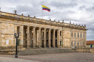 Conozca el texto definitivo de reforma a la salud que iniciará el debate