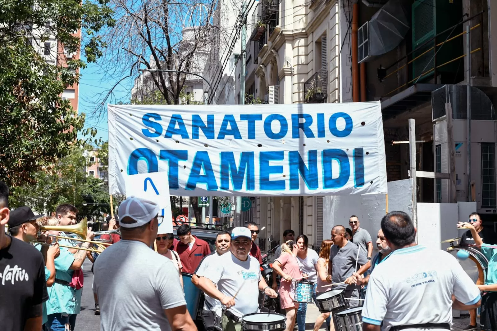 Paro nacional de hospitales en Argentina se lleva a cabo en contra de las medidas de Milei