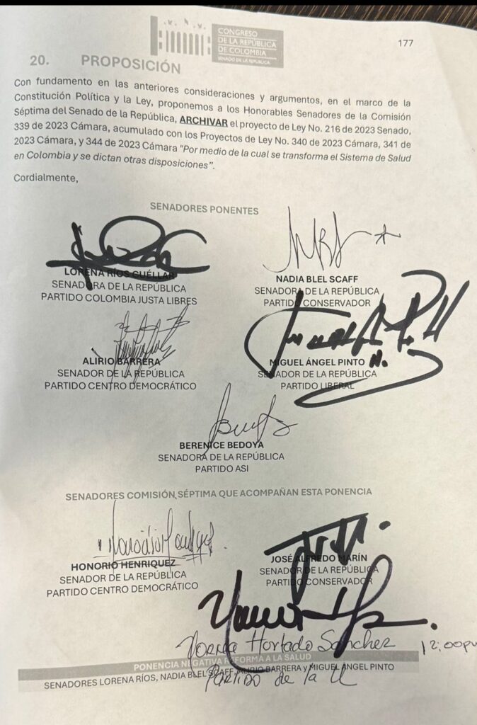 8 senadores firman la ponencia de archivo de reforma a la salud