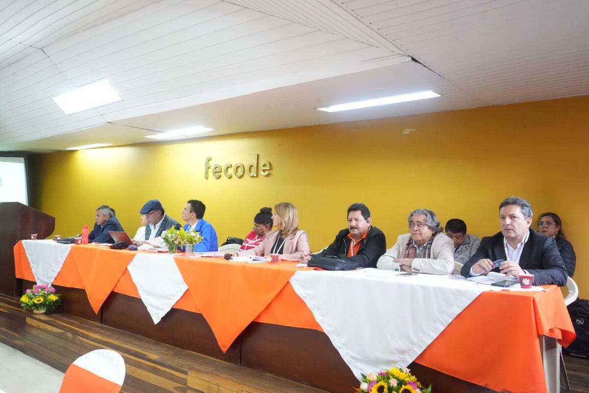 Fecode avala la construcción del nuevo modelo de salud de los docentes