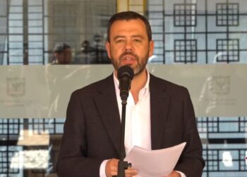 Alcalde Galán anuncia cobro extra por mal uso de agua en Bogotá