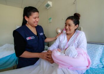El Seguro Integral de Salud financió más de 342.000 partos y cesáreas en Perú