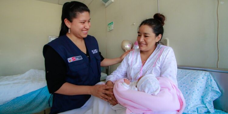 El Seguro Integral de Salud financió más de 342.000 partos y cesáreas en Perú
