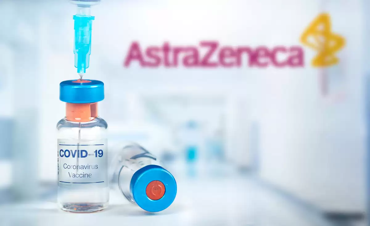 AstraZeneca reconoce efectos secundarios poco comunes en su vacuna contra el COVID-19