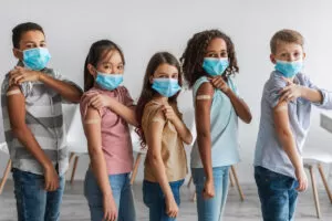 Búsqueda masiva de niños y niñas para vacunar contra el VPH en Bogotá