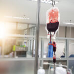 Escándalo de sangre contaminada en el Reino Unido, miles de personas resultaron infectadas