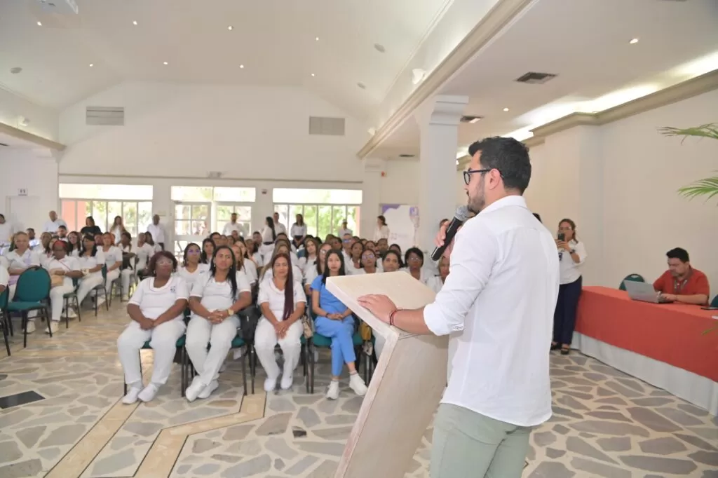 Supersalud impulsa y acompaña formalización laboral en E.S.E. Hospital Local Cartagena de Indias 3 WhatsApp Image 2024 05 16 at 12.56.57 PM