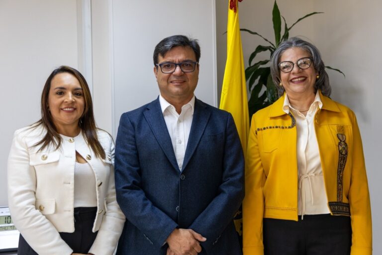 Secretaría de Salud de Bogotá posesiona a las nuevas gerentes de las Subredes Norte y Sur