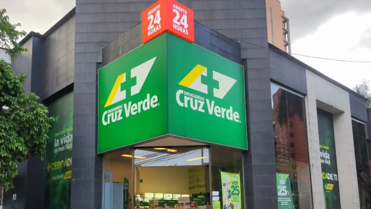 Cruz Verde lanza red de droguerías 24 horas en más de 50 sucursales del país