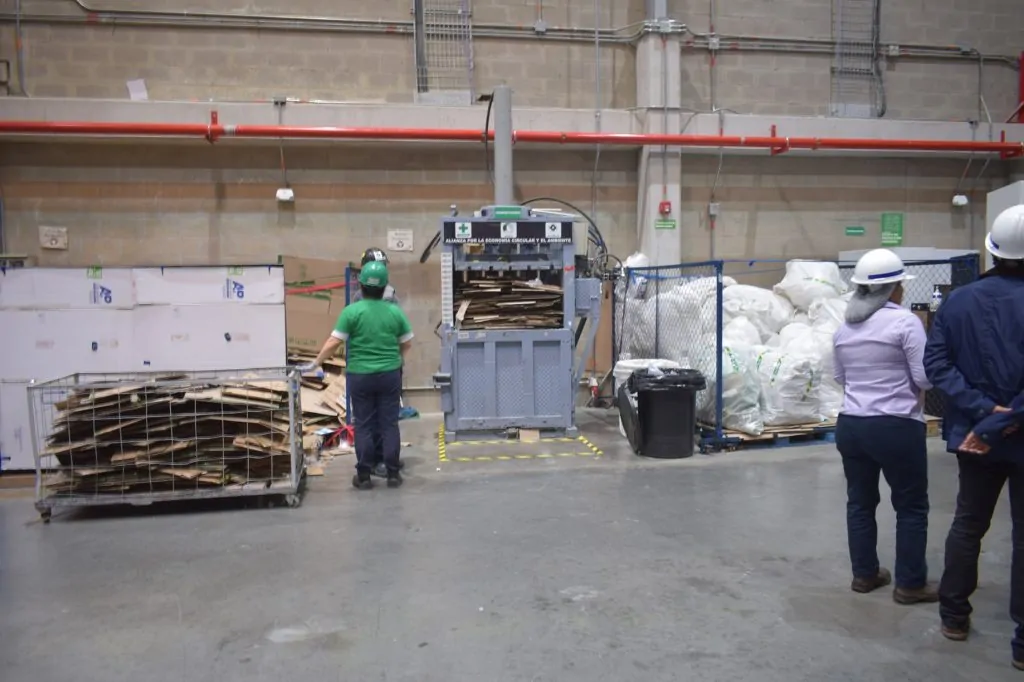 Cruz Verde revoluciona la logística farmacéutica con nuevo centro de distribución - CEDI: una apuesta por la sostenibilidad 3 Cruz Verde revoluciona la logistica farmaceutica 03