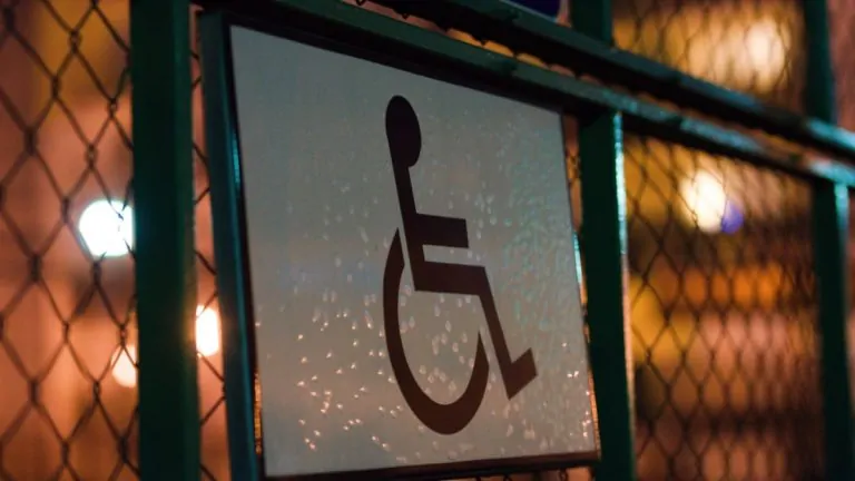 Reforma a la Salud 149 La brecha laboral y salarial que afecta a las personas con discapacidad, un informe de OIT